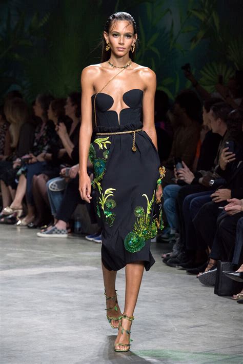 versace donna primavera estate 2020|versace dresses.